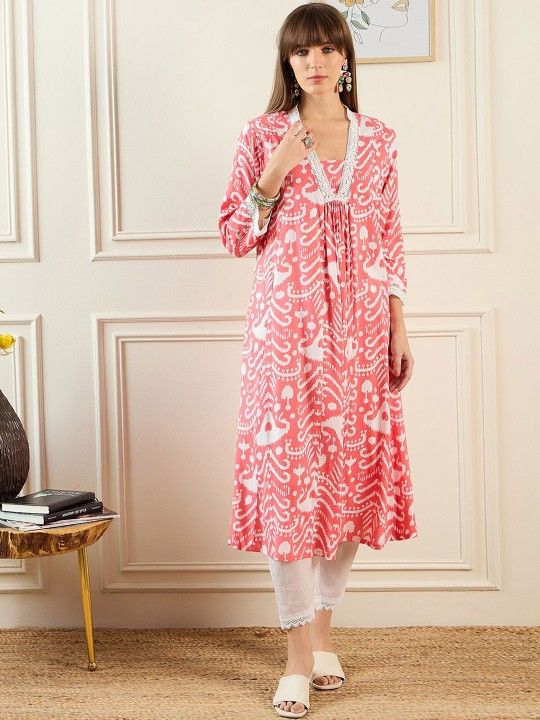 A-line kurta with lace neckline