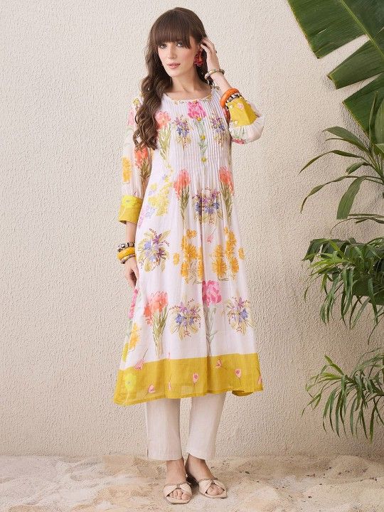 Pintuck kurta set with floral prints