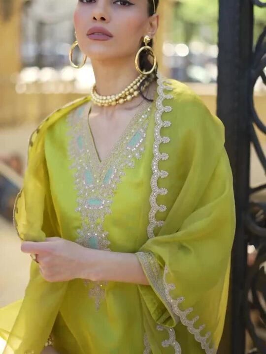 Ethnic Motifs Embroidered Regular Zari Straight Kurta With Trousers & Dupatta in green