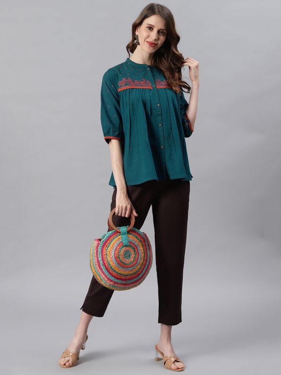 Mandarin collar top with embroidery