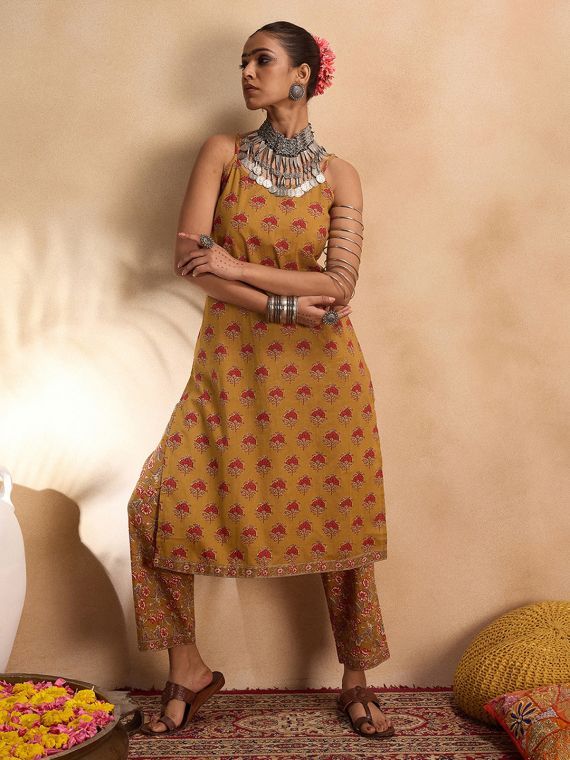 Strappy cotton kurta and pants set with block print